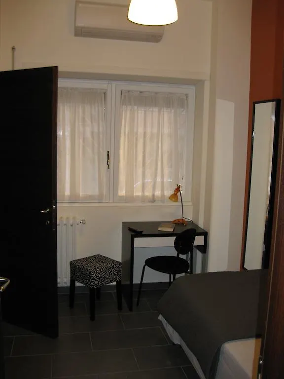 Pensión Domus Giardini Vaticani Hostal Roma Italia