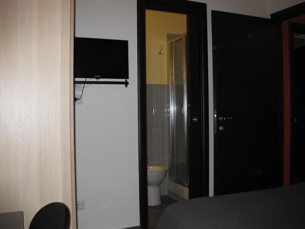 Domus Giardini Vaticani Guest House Rome 0*,